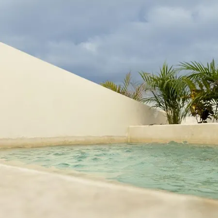 Private Pool And Rooftop For 3