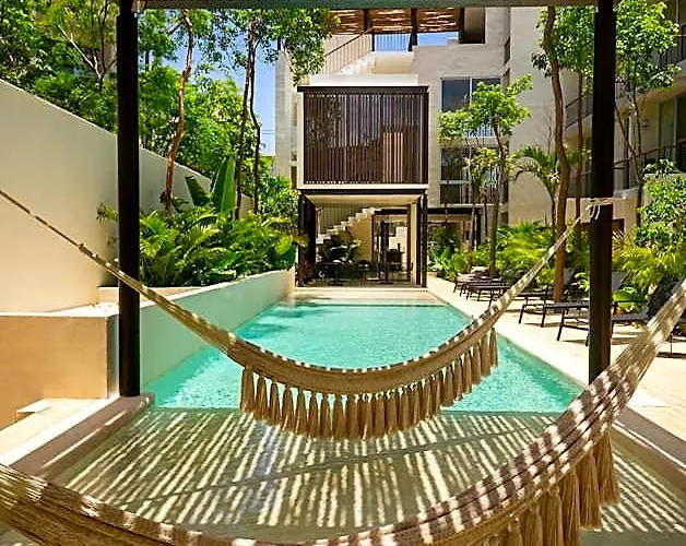 Chic With Private Pool & Rooftop Hotel