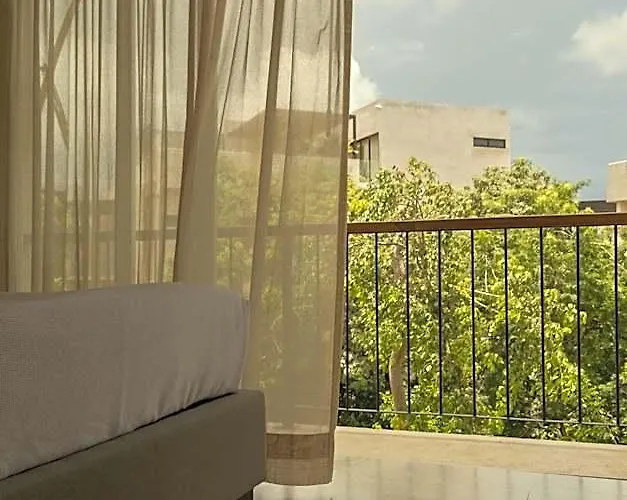 Chic With Private Pool & Rooftop Hotel 3*